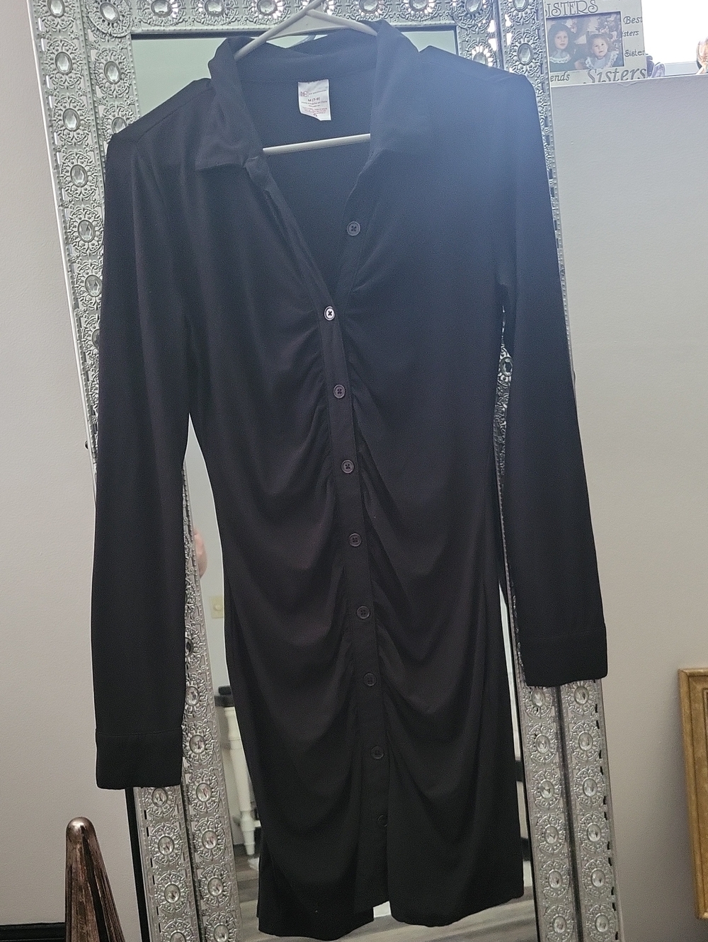 PRE-LOVED🖤 Black Long-Sleeve Ruched Button-Up Dress